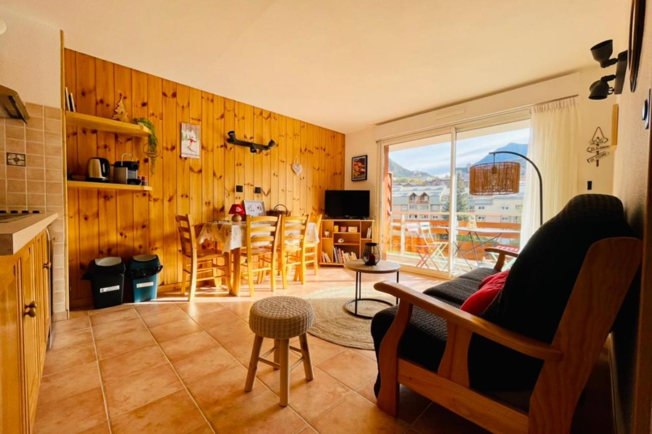 Flat appartement 43 m with balcony in Briançon Exterior foto
