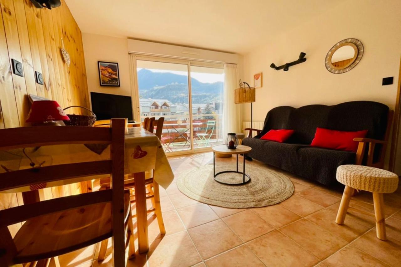 Flat appartement 43 m with balcony in Briançon Exterior foto