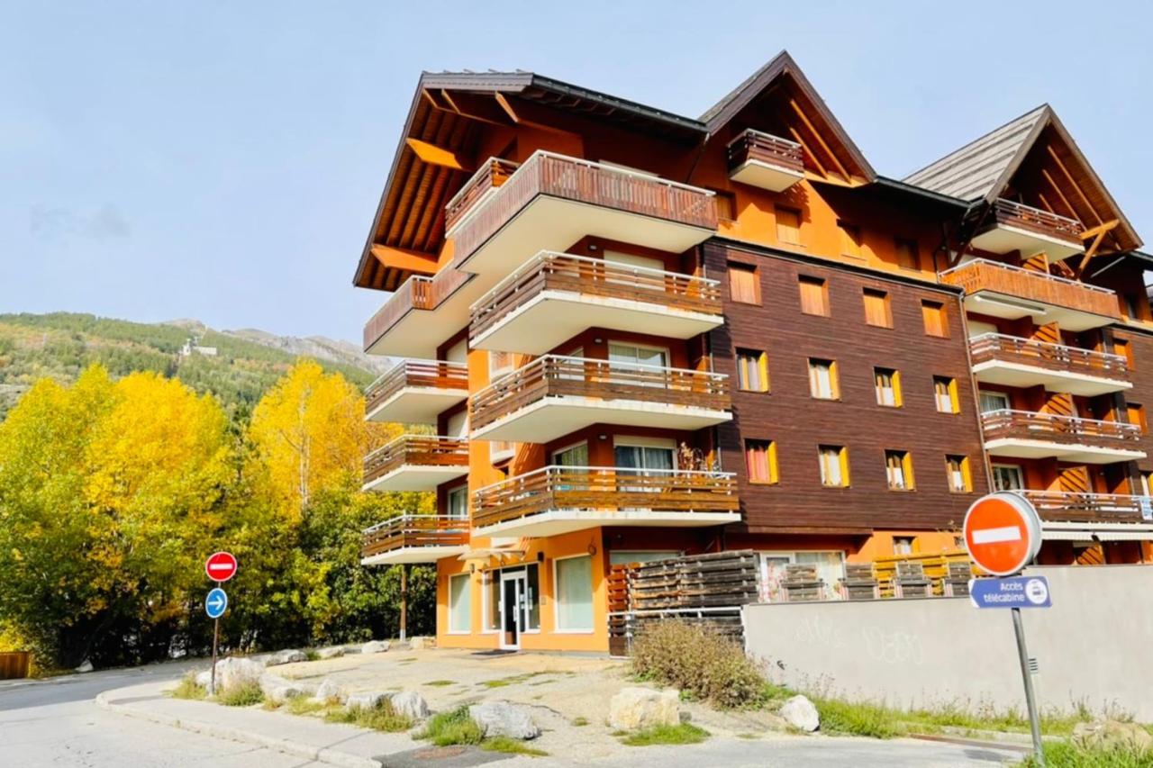 Flat appartement 43 m with balcony in Briançon Exterior foto